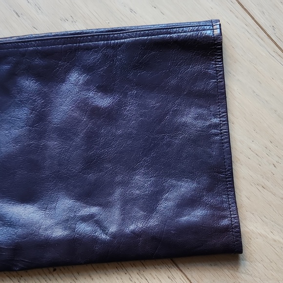 Vintage Elements by Vakko Leather Pants in Aubergine - Picture 6 of 15